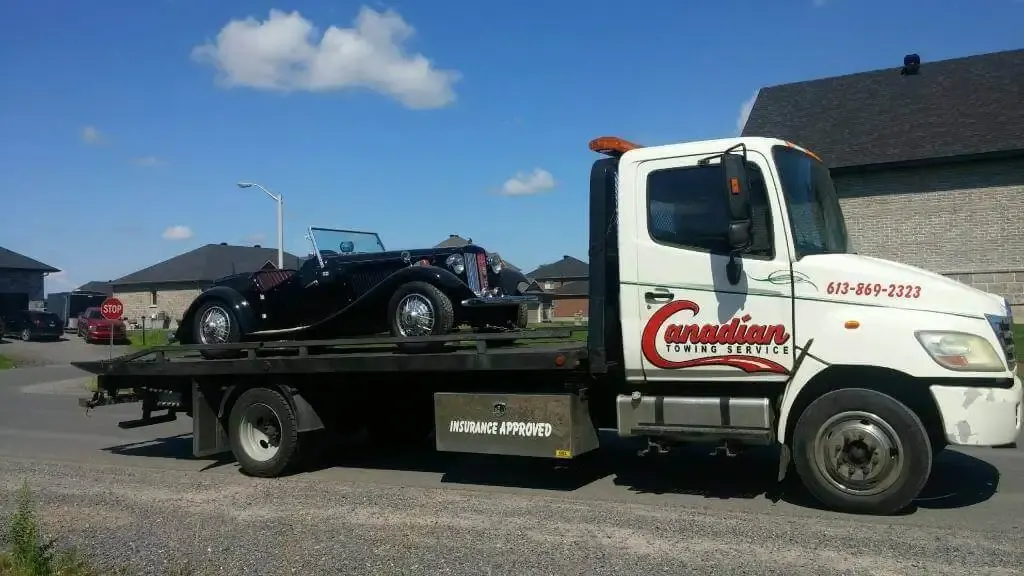 how to stay safe while waiting for roadside assistance